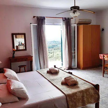 Eleftheria * Trapezaki (Kefalonia)